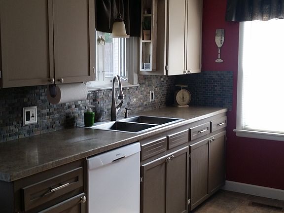 3rd image of 310 Eisenhower Ave