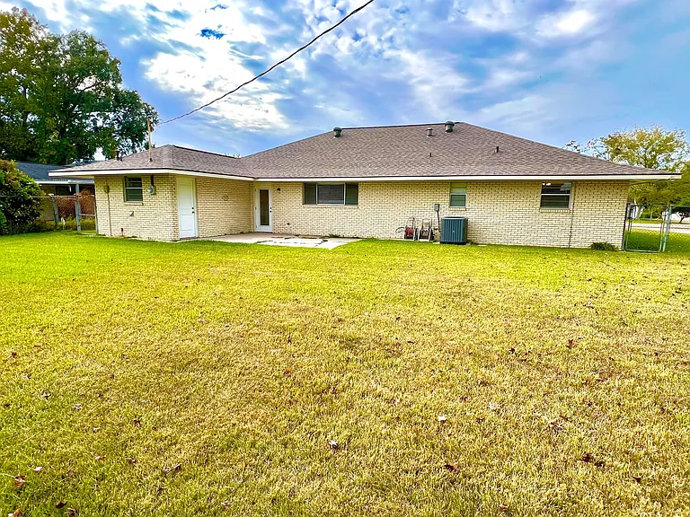 3041 Singletary Dr — Photo 20