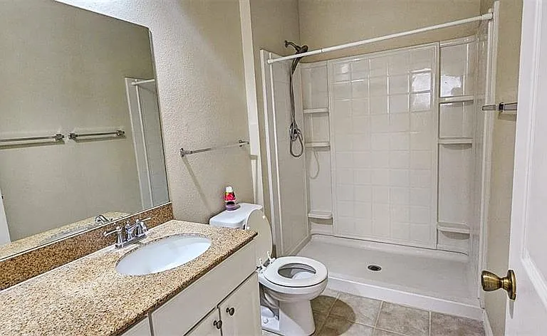 200 Southern Pecan Cir #203 — Photo 18