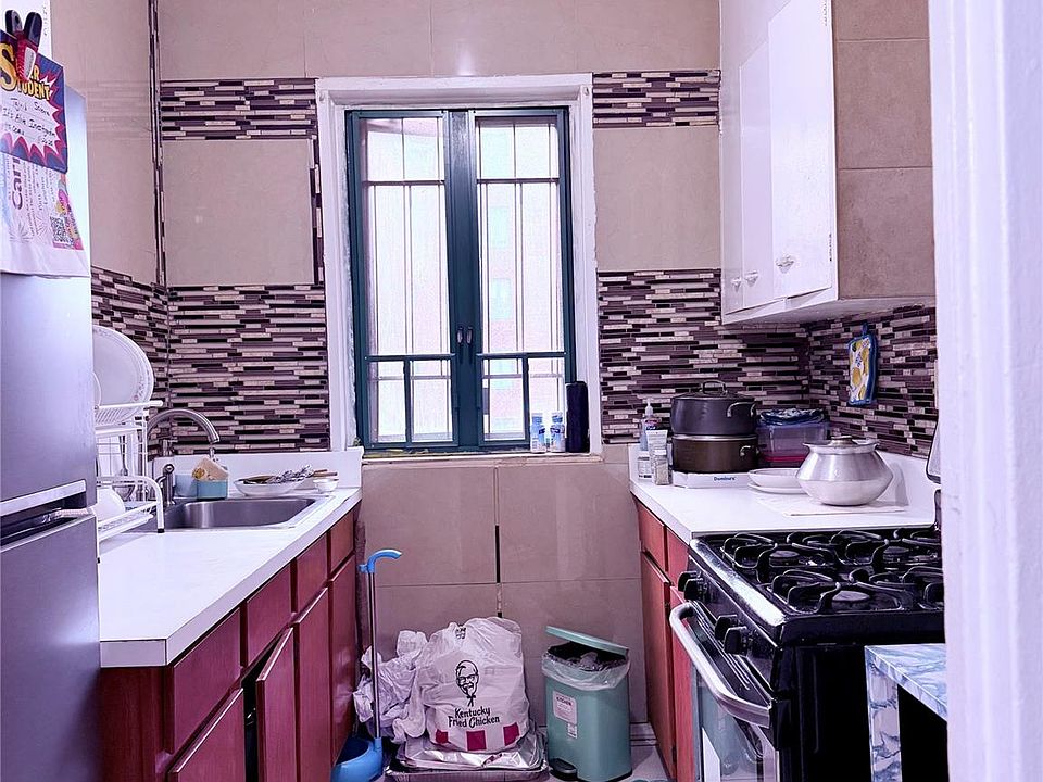 1st image of 2053 McGraw Avenue #4E