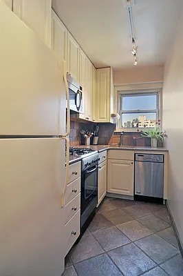 Sold by Corcoran | media 17