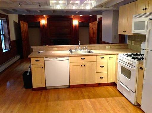 2nd image of 1 Daniels Street Ct #1