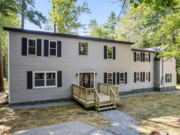 1305 Old Hillsboro Road, Henniker, NH 03242
