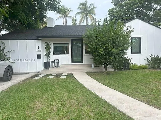 4385 SW 13th St