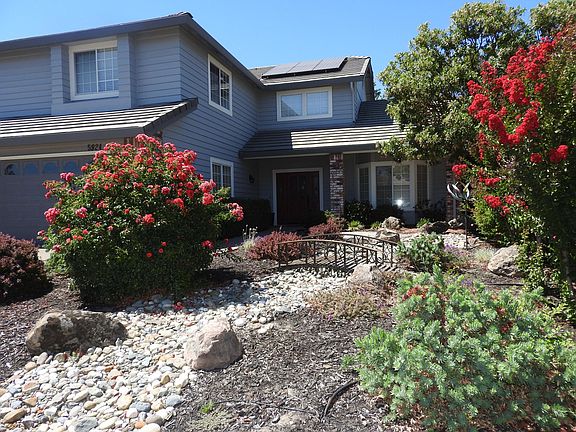 2nd image of 5924 Blackstone Dr
