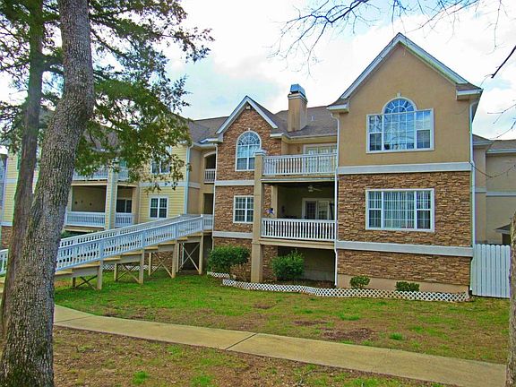 2nd image of 280 Woodland Dr Unit 2D