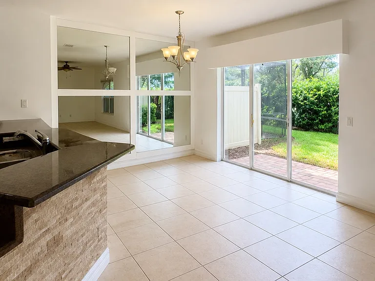 10411 Belfry Cir — Photo 9
