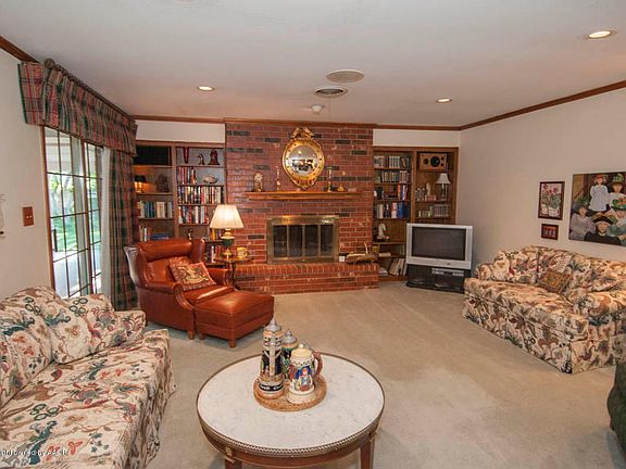 3rd image of 3515 Patterson Dr