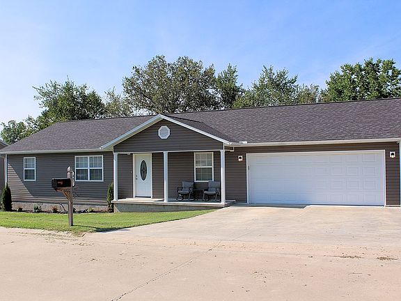 2nd image of 407 Paradise Heights Dr