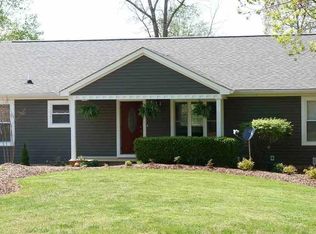 46 Point Dr, Cadiz, KY 42211