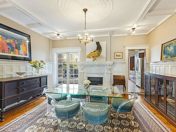 3rd image of 361 Parkside Ave
