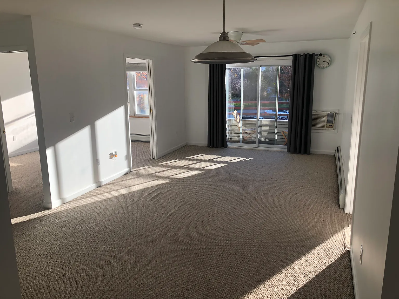 2 bed, 1050 sqft, $2,200 — Photo 4