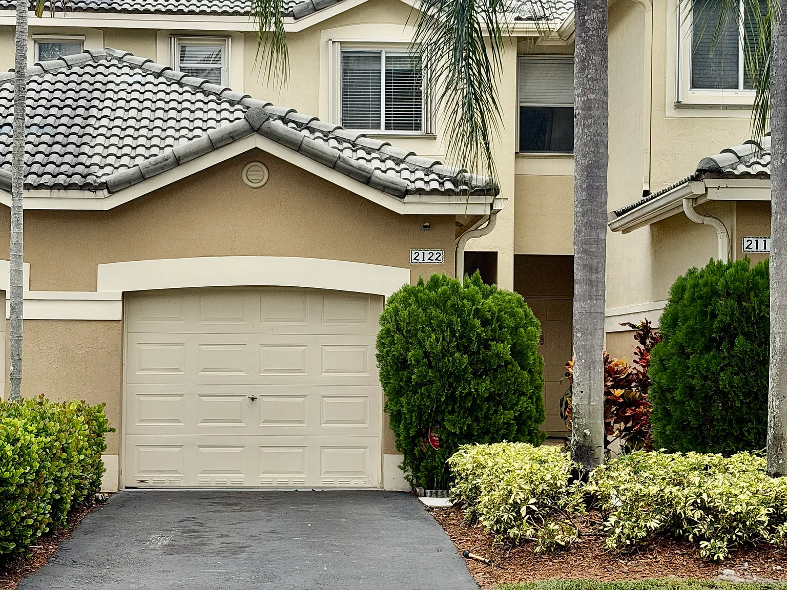 2 bed, 2.5 bath, 1155 sqft, $2,950 — Photo 2