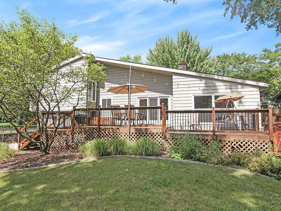 1st image of 3050 Campus Dr SE