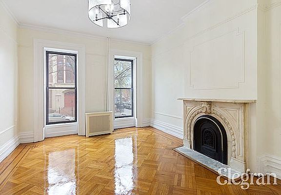 5th image of 244 Macon St #2