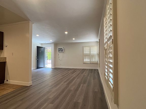 3rd image of 138 N Myrtle Ave #A