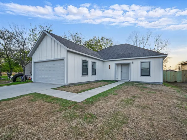 406 Broadway St, Whitesboro, TX 76273