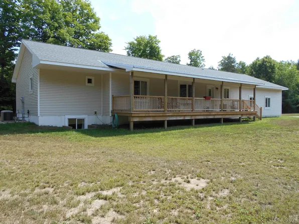 4896 Aldrich Rd, Manistique, MI 49854