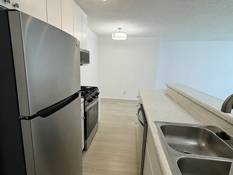 The Lennox — Photo 35
