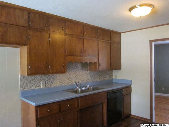 3rd image of 415 Hillmont Dr NW