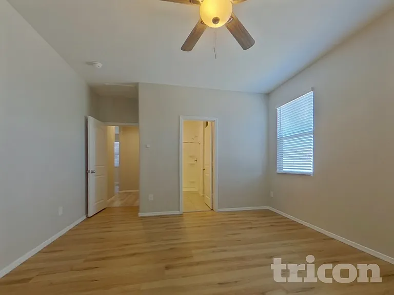 31062 W Mulberry Dr — Photo 7