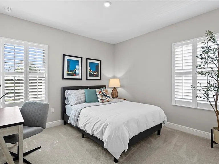 2702 W Cass St — Photo 32