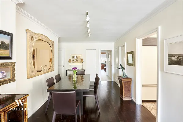 Sold by Warburg | media 2