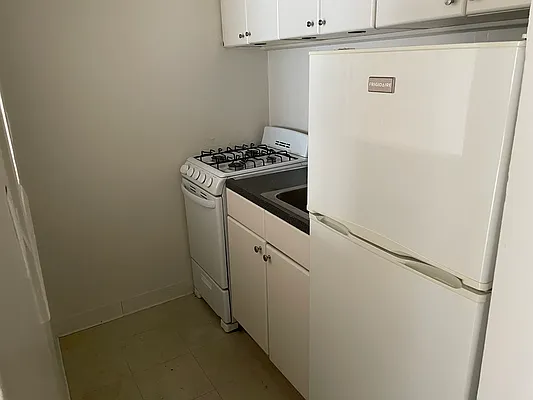 Rented by Richard Marks LLC | media 7