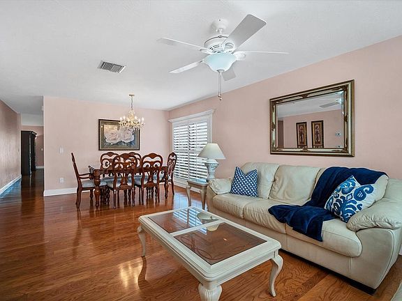 5th image of 5649 25th Street Cir E