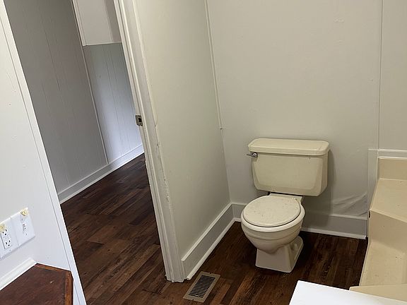 4th image of 326 Old Coffeeville Rd #12