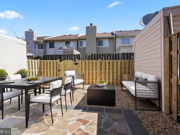 13340 Shea Pl, Herndon, VA 20170