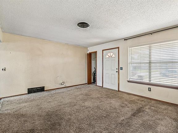 5th image of 705 S Howard Ave