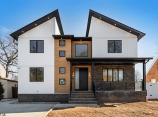 17 Edgewood Rd, Linden, NJ 07036