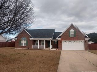 103 Sugar Cane Dr, Raeford, NC 28376