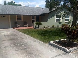 9935 82nd St, Seminole, FL 33777