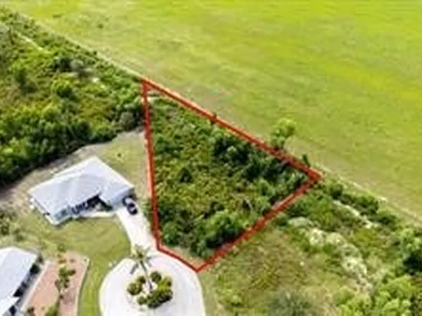 4487 Pine Hill Ct, Saint James City, FL 33956