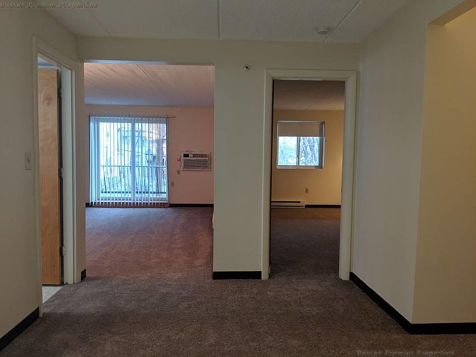 1st image of 176 Presidents Ln APT 209
