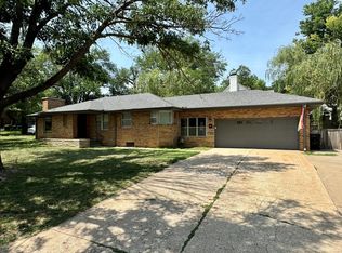 119 Overhill Rd, Salina, KS 67401