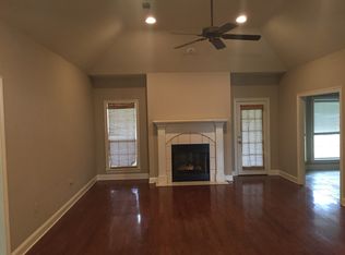 117 Courtland Dr, Hattiesburg, MS 39402