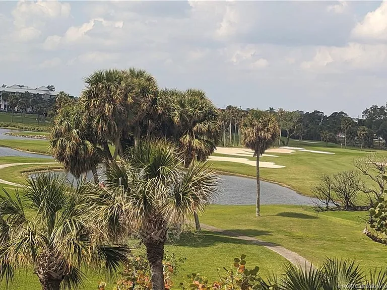 669 NE Plantation Rd #201 — Photo 34