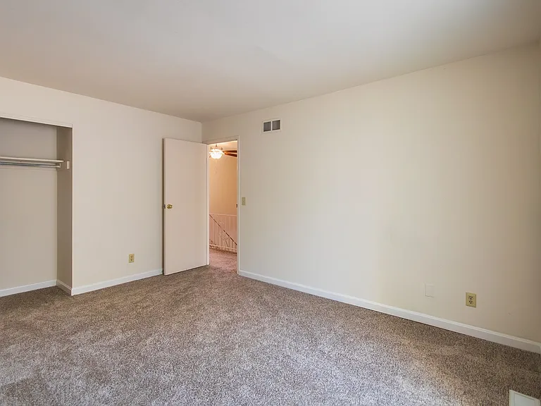 Fairfield Pointe — Photo 122