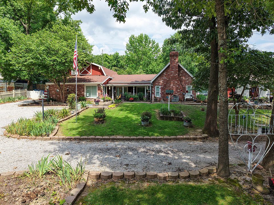1st image of 701 Spears Avenue