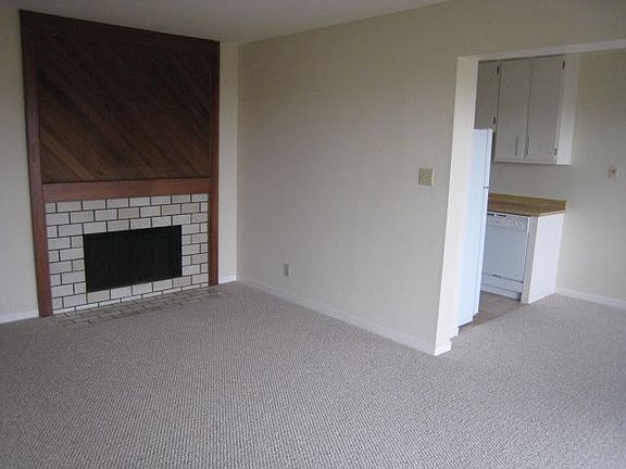 3rd image of 700 Presidio Ave APT 203
