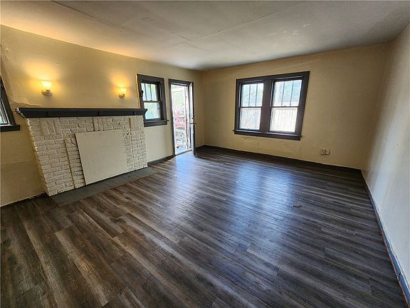 3rd image of 309 Indiana Ave
