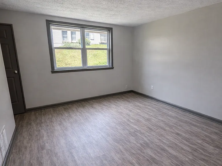 132 Ledgecrest Avenew — Photo 7