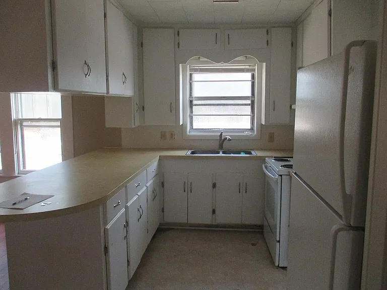 705 Tech Dr — Photo 3