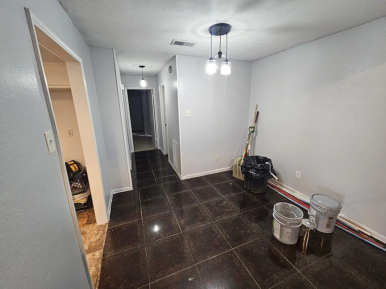 5702 Easthampton Dr #D — Photo 17