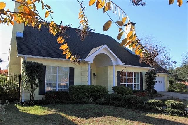 1st image of 712 Park Place Dr