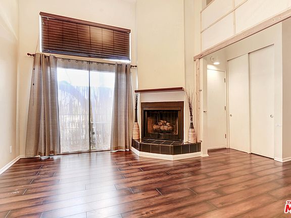 2nd image of 23011 Del Valle St APT 1
