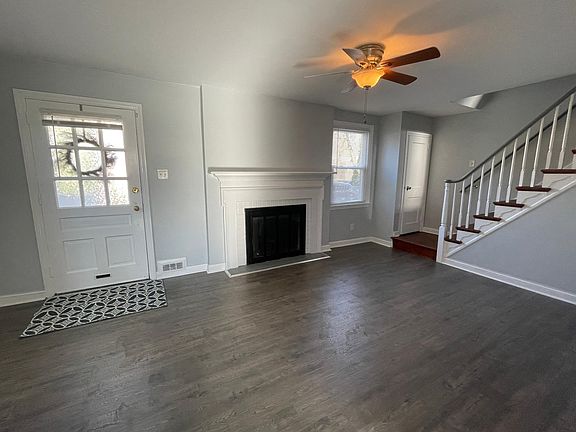 3rd image of 18 N Stuyvesant Dr